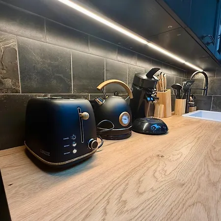 L'evidence, Atypique Et Authentique - Appartement Épernay