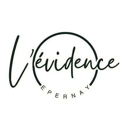 L'evidence, Atypique Et Authentique -