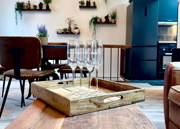 L'evidence, Atypique Et Authentique - Appartement Épernay